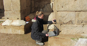 Evaluación de tratamientos sobre material pétreo, teatro romano de Mérida
